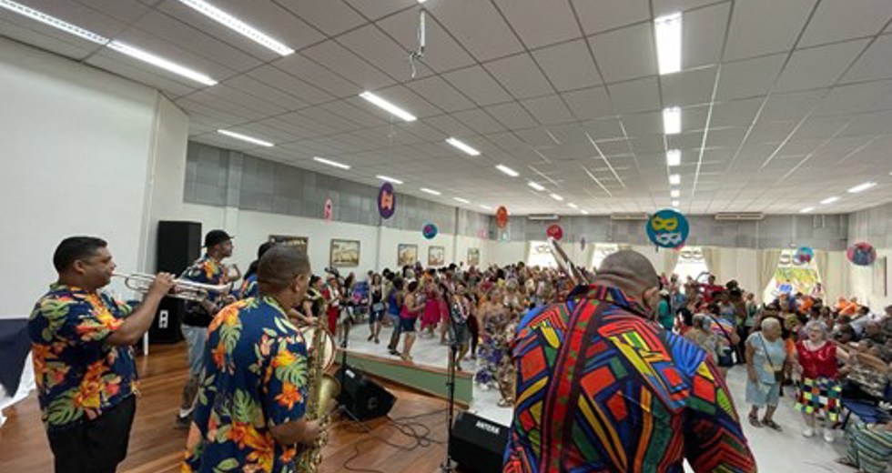 Concurso de fantasias de Carnaval na Casa do Idoso Centro