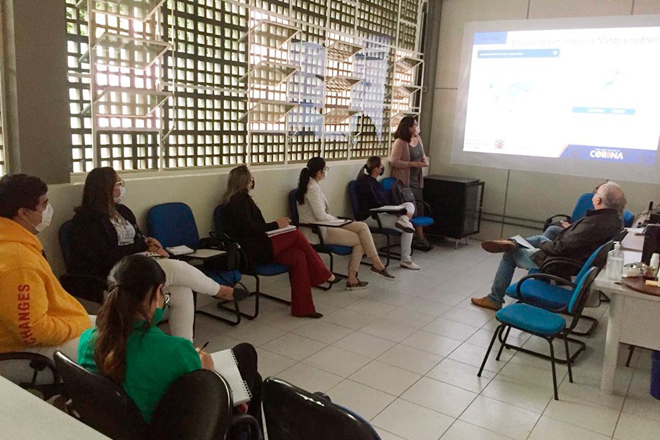 treinamento-de-profissionais-de-saude.jpeg
