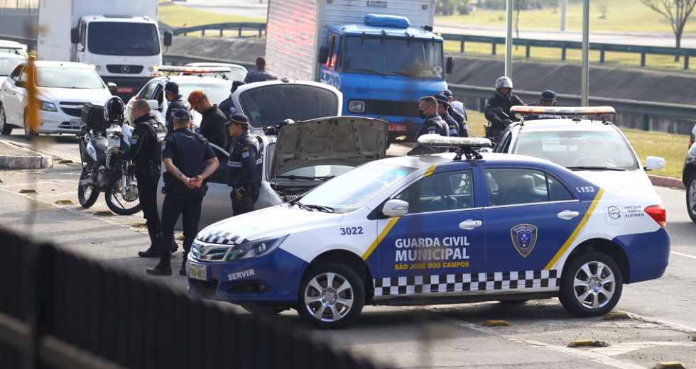 cv__7472_claudio_vieira.jpg