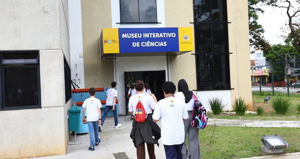 Projeto Sócios-Mirins visita o MIC. Foto: Claudio Vieira/PMSJC 05-11-2025 