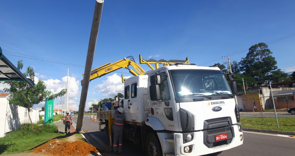 instalac-a-o_postes-05-claudio_vieira.jpg