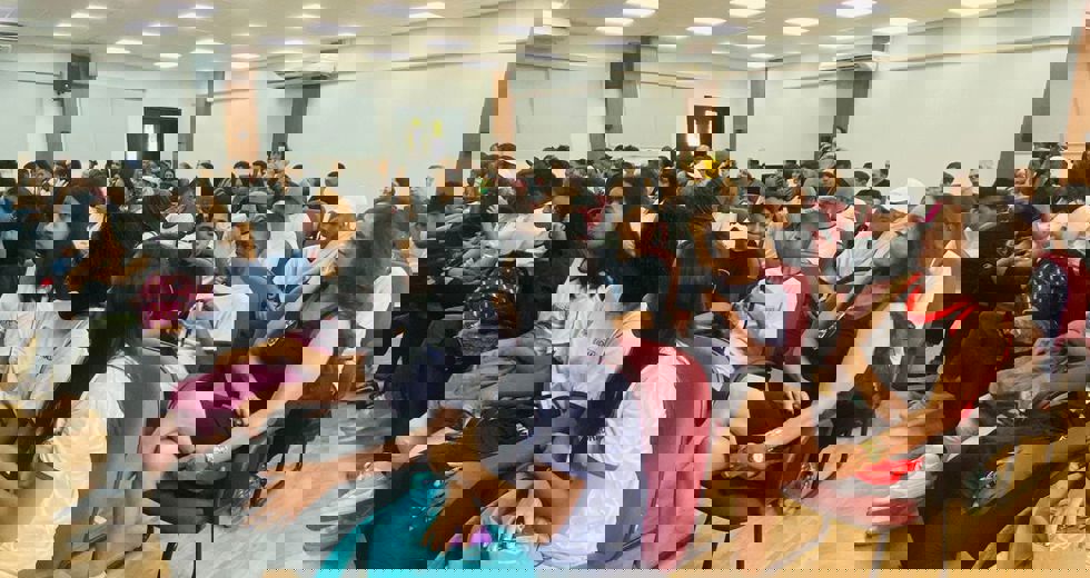 fundhas28.jpeg