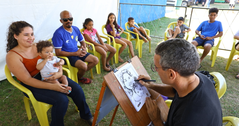 Conexão Juventude no Poliesportivo no Poliesportivo Altos de Santana. Foto: Claudio Vieira/PMSJC 14-09-2025