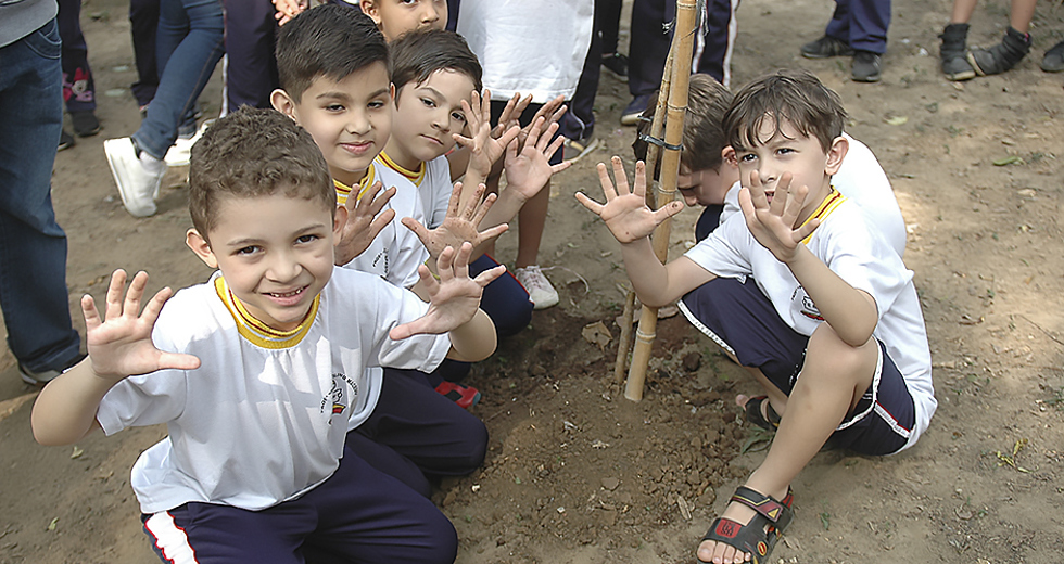 plantio-de-mudas-escola-municipal-ana-berling-24-09-2019-lucas-cabral-15.jpg