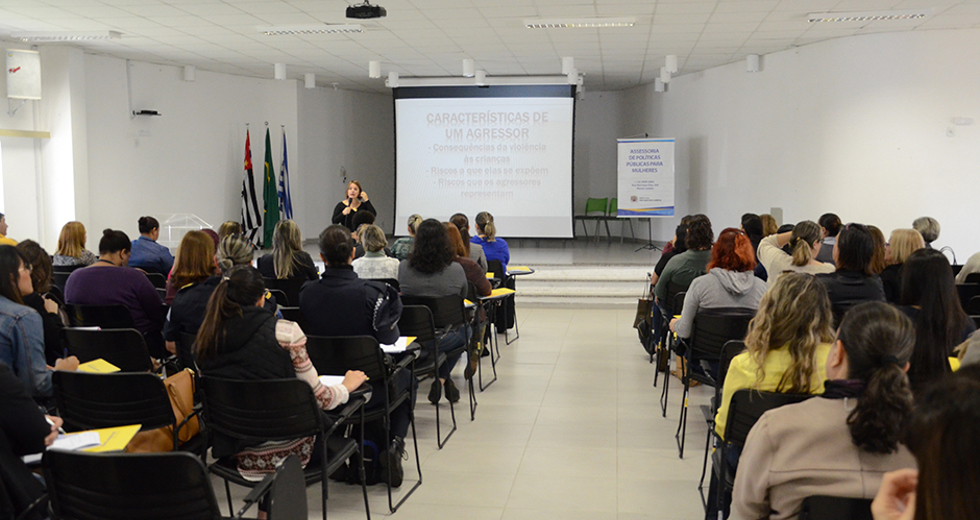capacitacao-para-rede-de-atendimento-as-mulheres-26-06-2019-lucas-cabral-15.jpg
