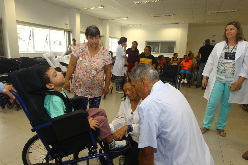 Foto: Claudio Vieira/PMSJC entrega_cadeiras_rodas-23-claudio_vieira-05122017.jpg