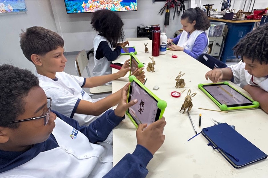 São cinco vagas para professor substituto nos eixos Saberes em Conexão e Espaço Maker.