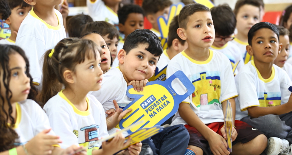 Ação Educamob da SEMOB no CEDIN Dra. Zilda Arns Neumann. Foto: Claudio Vieira/PMSJC 24-10-2025