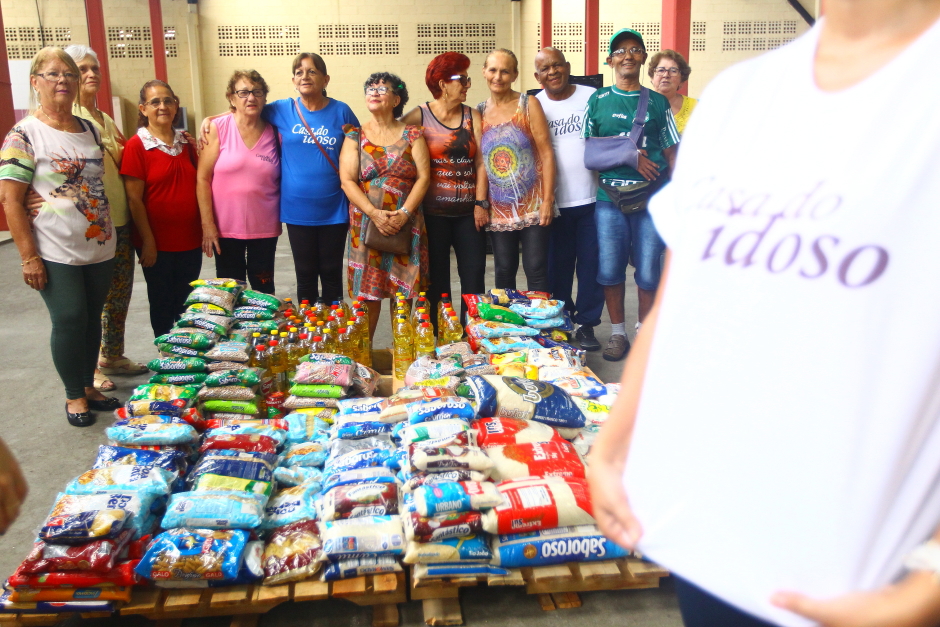 entrega_alimentos_casa_idoso-44-claudio_vieira.jpg