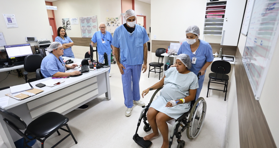 Parto de gestante com gravidez de risco no HM