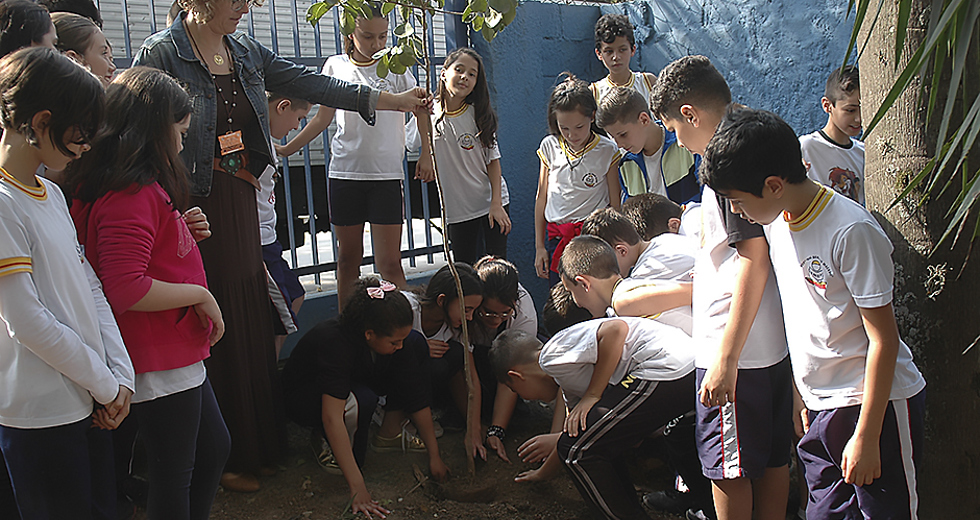 plantio-de-mudas-escola-municipal-ana-berling-24-09-2019-lucas-cabral-18.jpg