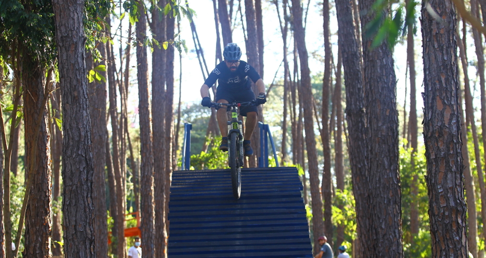 cv__9863_claudio_vieira.jpg