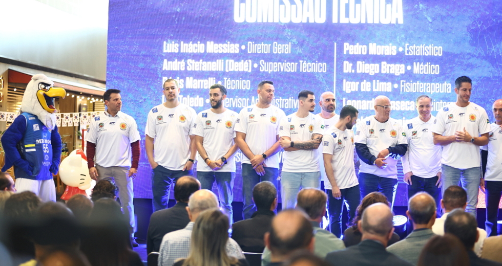 Apresentação do time de basquete masculino. Foto: Claudio Vieira/PMSJC 22-07-2025