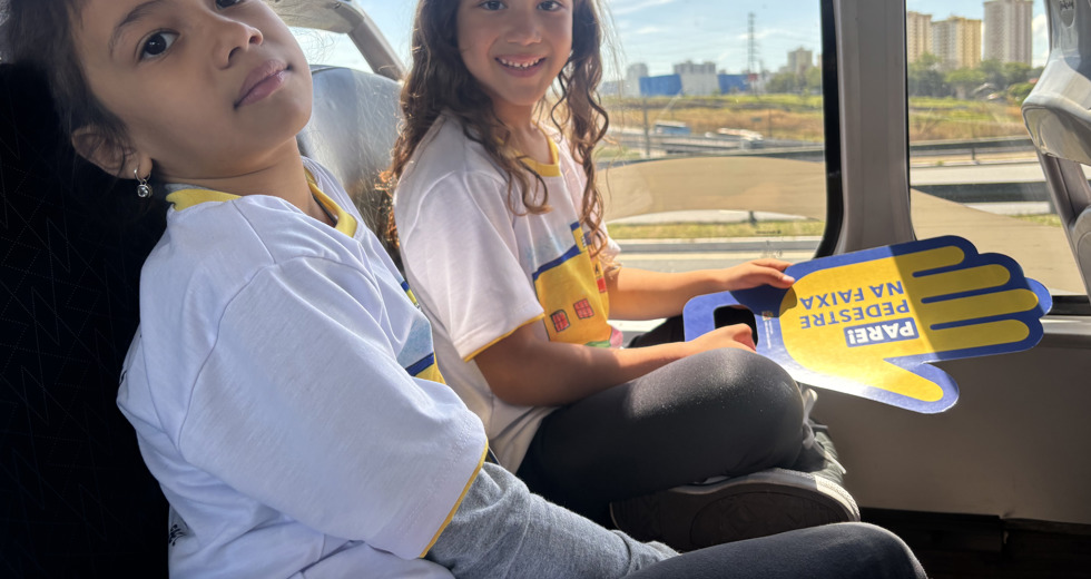 Ação Educamob na Linha Verde