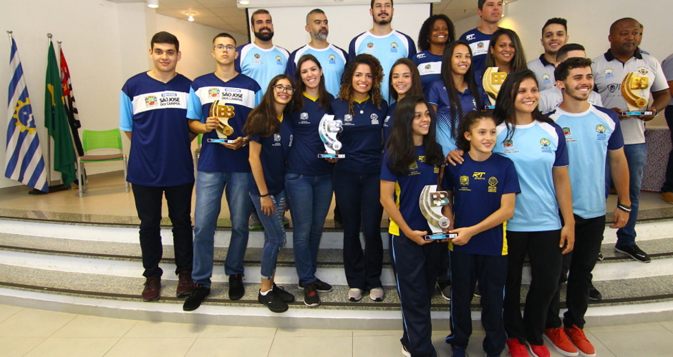 cv__7336-claudio_vieira.jpg