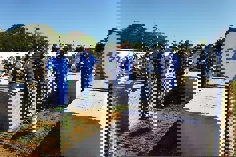 904df27b-dfab-450d-8f47-a8e45d3c073a.jpg