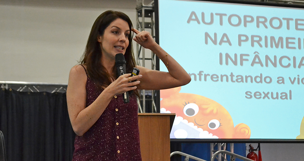 palestra-o-cuidado-com-a-primeira-infancia-03-10-2019-lucas-cabral-09.jpg