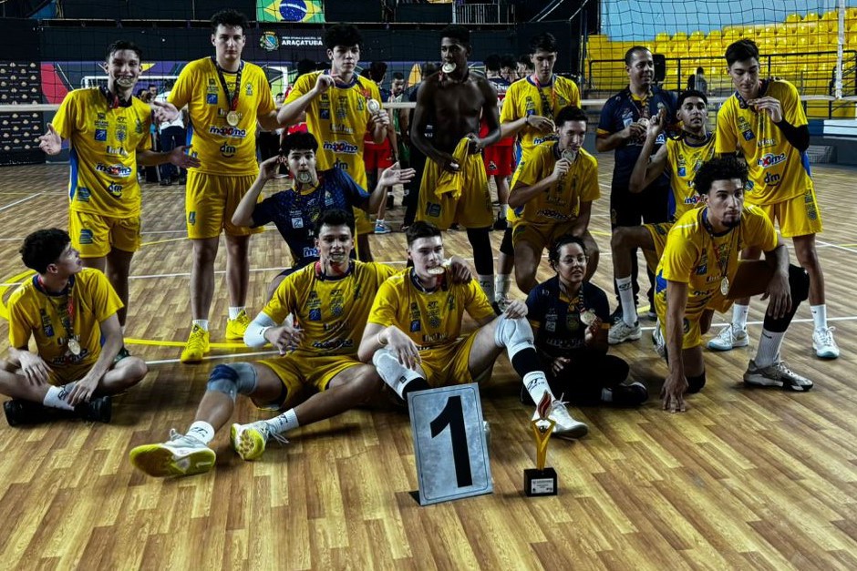 volei-masculino-campeao.jpg