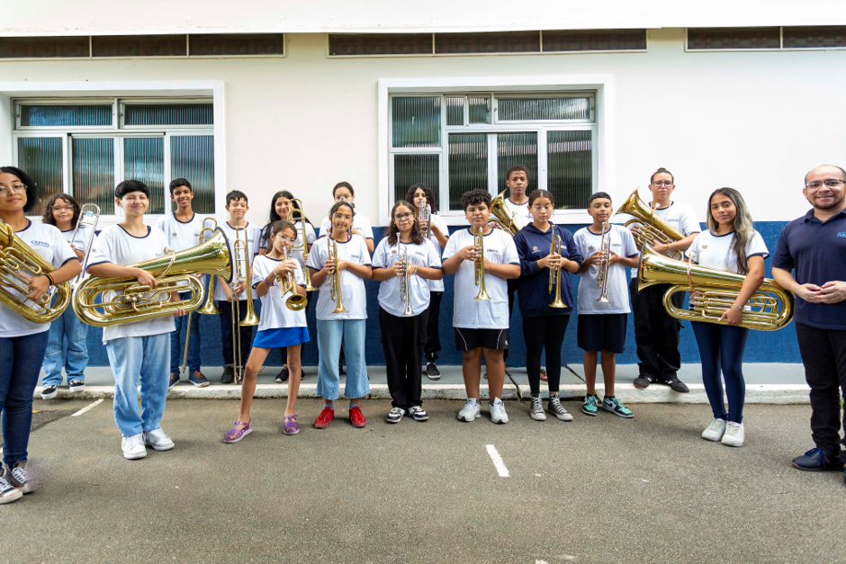 fundhas-banda.png