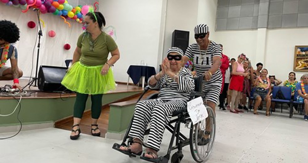 Concurso de fantasias de Carnaval na Casa do Idoso Centro