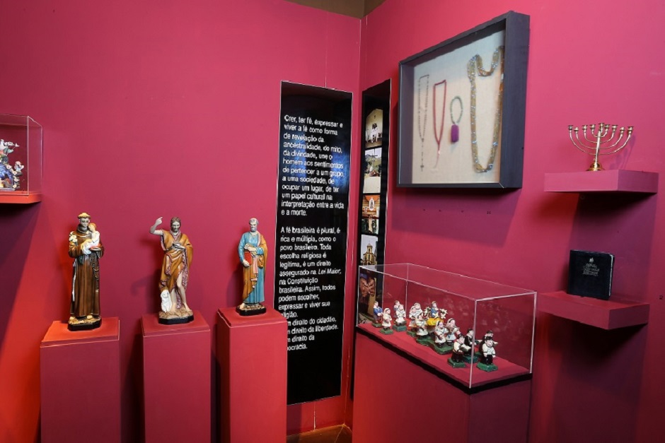 sala-religiosidades-prefeitura.jpg
