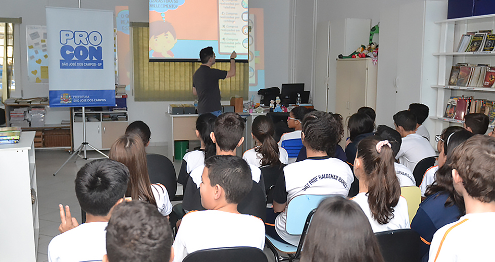 projeto-procon-nas-escolas-emef-waldemar-ramos-15-10-2019-lucas-cabral-18.jpg