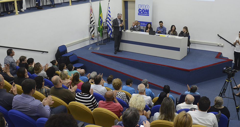 palestra-comemorativa-29-anos-codigo-do-consumidor-13-09-2019-lucas-cabral-14.jpg