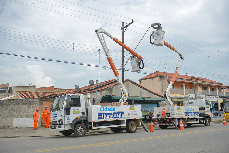 instalacao-lampadas-led-galo-branco-07-04-2019-lucas-cabral-01.jpg