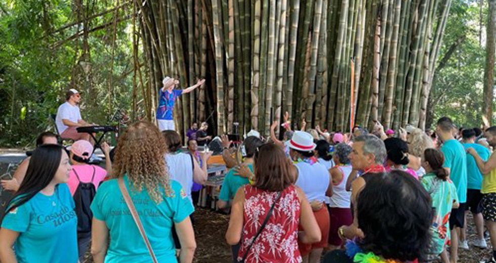 Grito de Carnaval dos frequentadores das Casas do Idoso no Parque Vicentina Aranha
