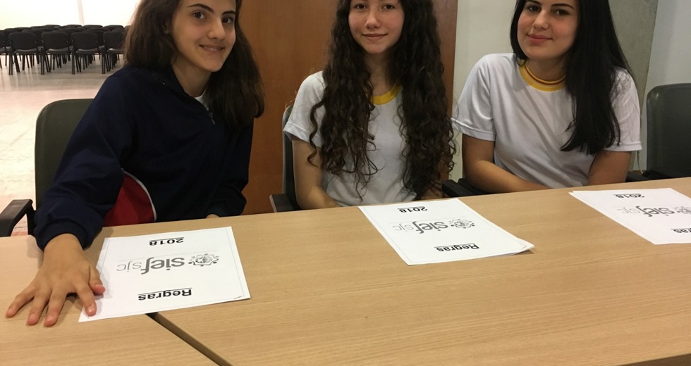 alunos-do-ensino-fundamental-participam-de-simulacao-da-onu-08.jpeg