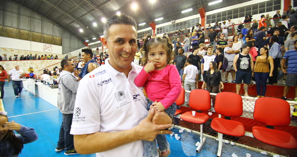 cv__1637-claudio_vieira.jpg