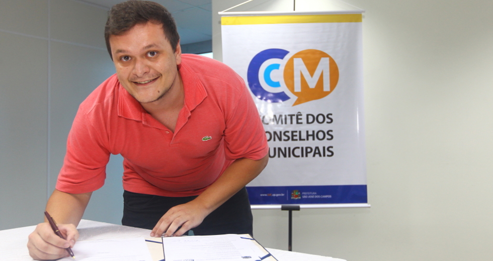 cv__9090_claudio_vieira.jpg