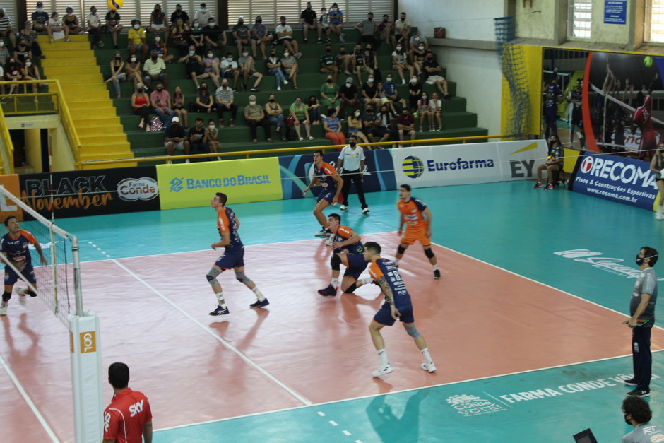 farma-conde-volei-sao-jose-conquista-a-1ª-vitoria-na-superliga-5.jpg