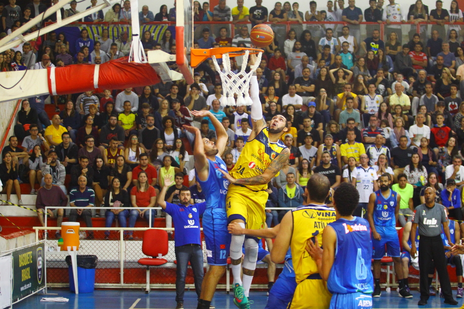 cv__1469-claudio_vieira.jpg
