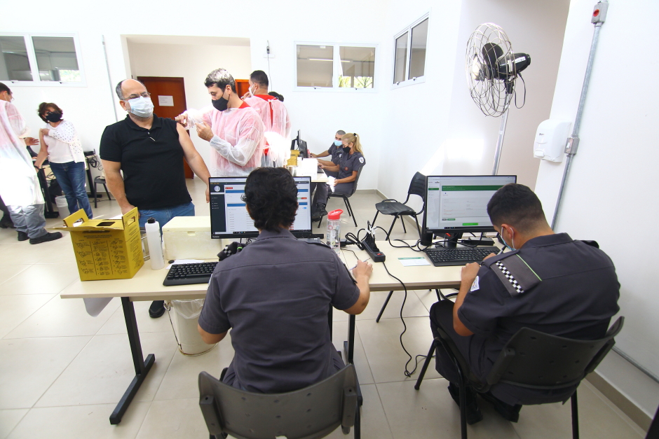 cv__2220_claudio_vieira.jpg