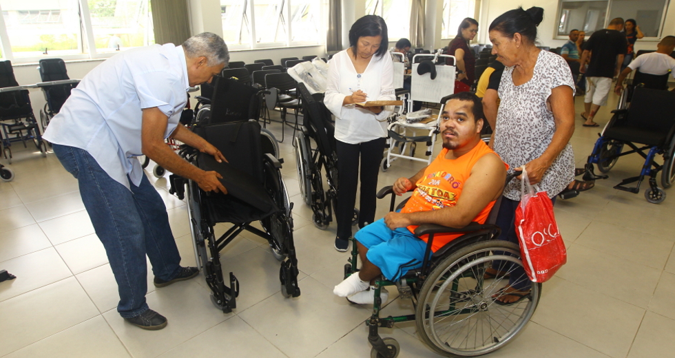 entrega_cadeiras_rodas-56-claudio_vieira-05122017.jpg