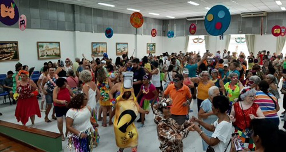 Concurso de fantasias de Carnaval na Casa do Idoso Centro