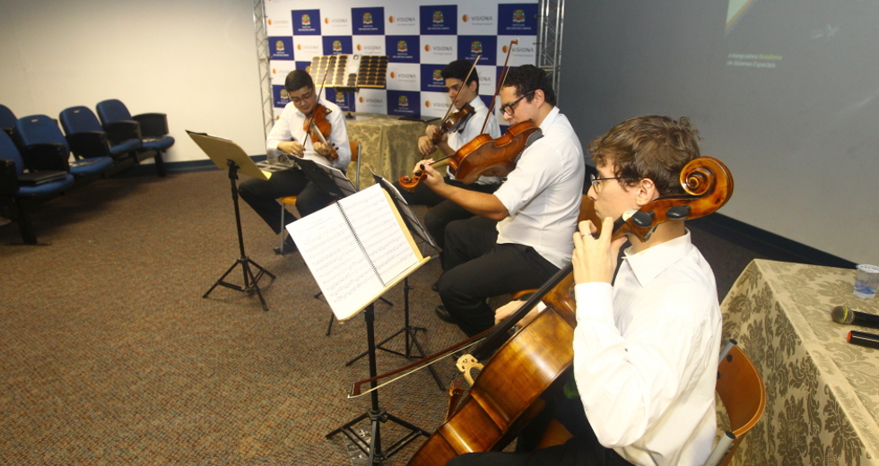 cv__0027_claudio_vieira.jpg