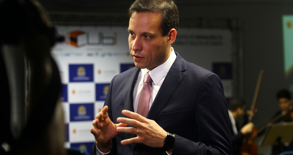 cv__9851_claudio_vieira.jpg