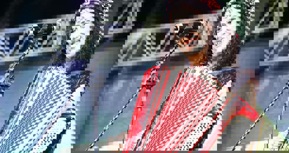 a3b440e8-476e-4ad5-a1bd-323cedbecc81.jpg