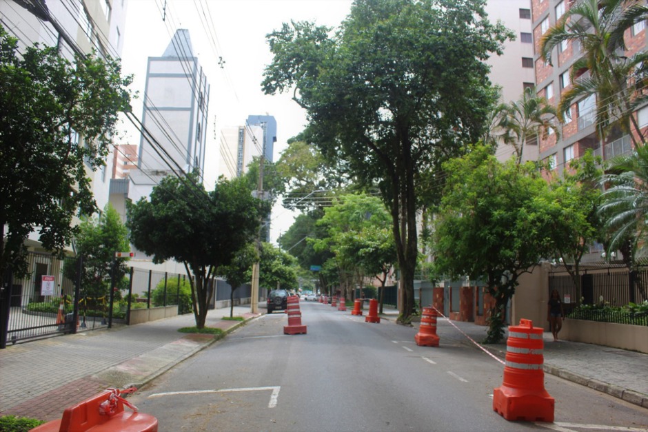 rua-euclides-miragaia-cones.jpeg