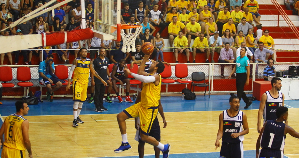 basquete-09-claudio_vieira.jpg