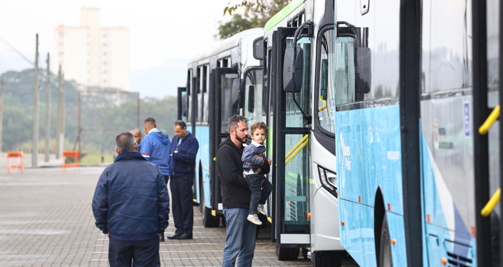 Coletiva de apresentação dos novos ônibus da frota da cidade. Foto: Claudio Vieira/PMSJC 25-07-2025   