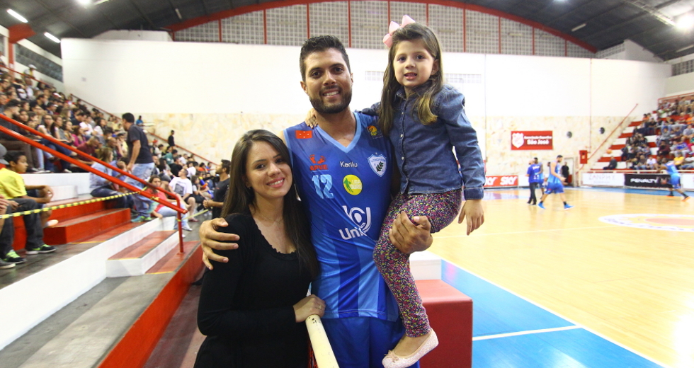 cv__1224-claudio_vieira.jpg