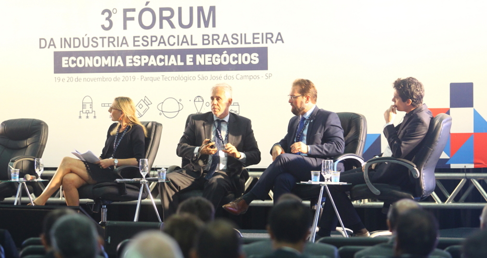 cv__8377_claudio_vieira.jpg