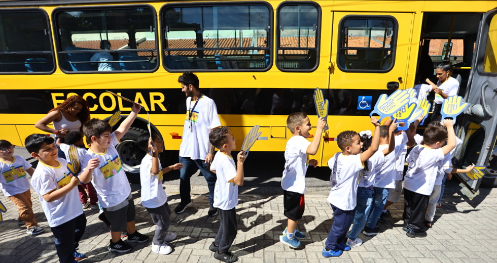 Ação Educamob da SEMOB no CEDIN Dra. Zilda Arns Neumann. Foto: Claudio Vieira/PMSJC 24-10-2025