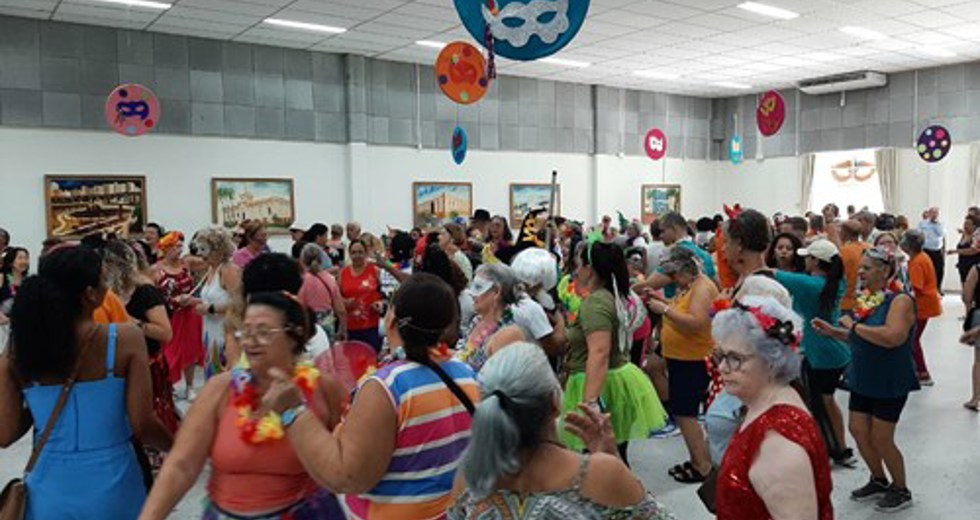 Concurso de fantasias de Carnaval na Casa do Idoso Centro