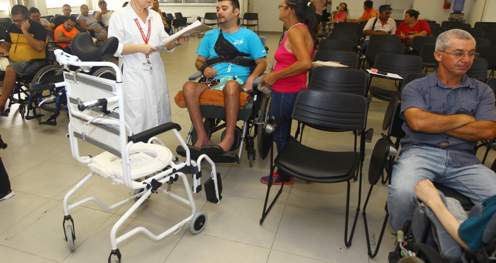 entrega_cadeiras_rodas-43-claudio_vieira-05122017.jpg