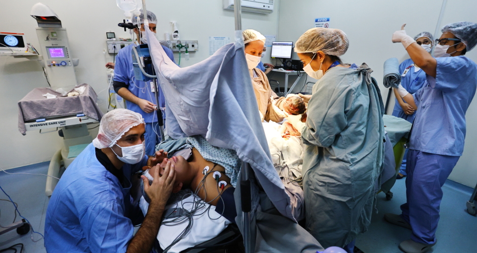 Parto de gestante com gravidez de risco no HM