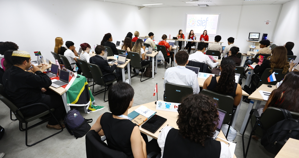 Debates globais e novas perspectivas marcam a abertura da SIEF 2025 